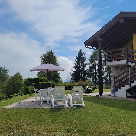 Cinque Abeti Agrialloggio Mountain Iseo Hospitality Bossico